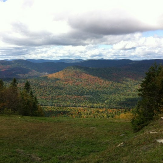 Photo taken at Mont-Sainte-Anne by Étienne R. on 9/23/2012