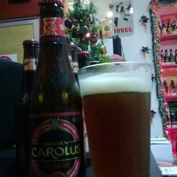 Photo taken at The Beer Company Guanajuato by mynystry on 12/13/2013