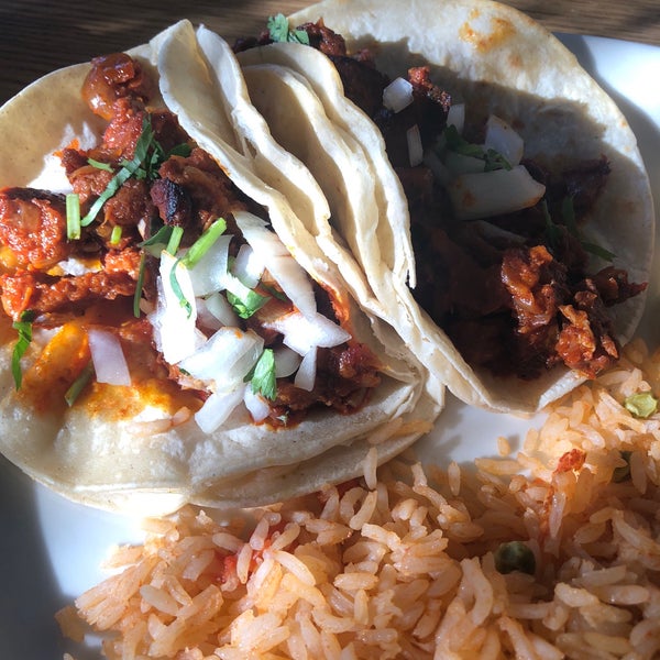 2/26/2018 tarihinde Logan S.ziyaretçi tarafından La Fogata Mexican Restaurant &amp; Catering'de çekilen fotoğraf