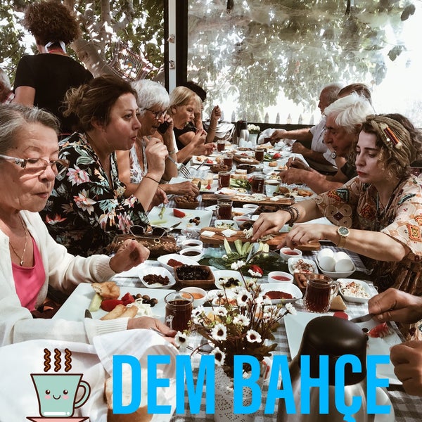 Снимок сделан в Dem Bahçe пользователем Nuray B. 8/21/2018
