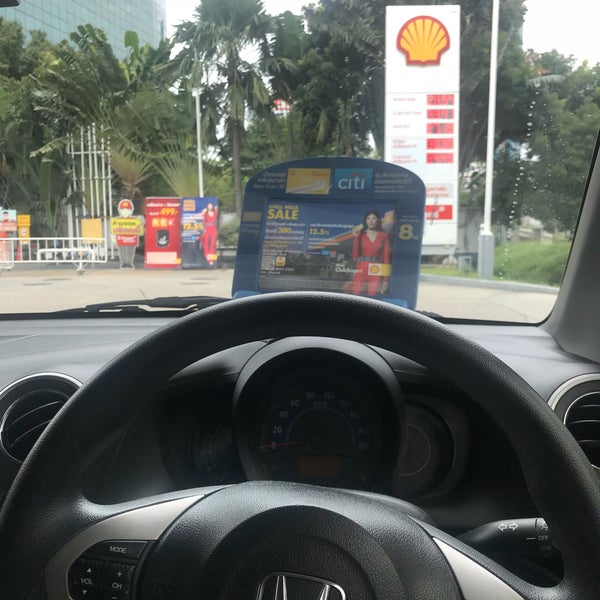 Photo taken at Shell by mook m. on 8/13/2018
