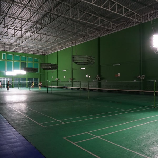 Central Badminton Court - สนามแบดมินตัน ใน วังทองหลาง