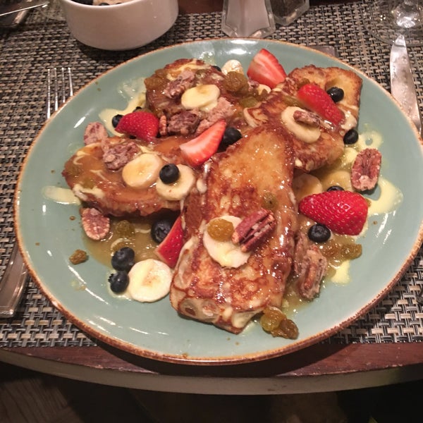 If you’re staying at the Roosevelt and you get breakfast, make sure to have the Bananas Foster French Toast, it is SO GOOD!!!