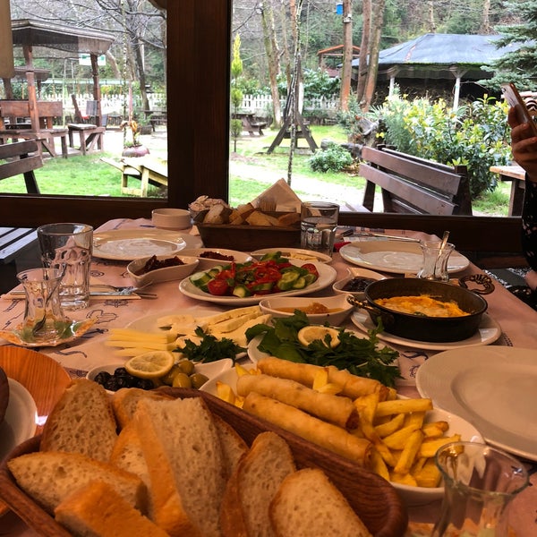 Foto tomada en Gönül Sofrası Bungalov Otel &amp; Restaurant  por Zeynep A. el 2/23/2018