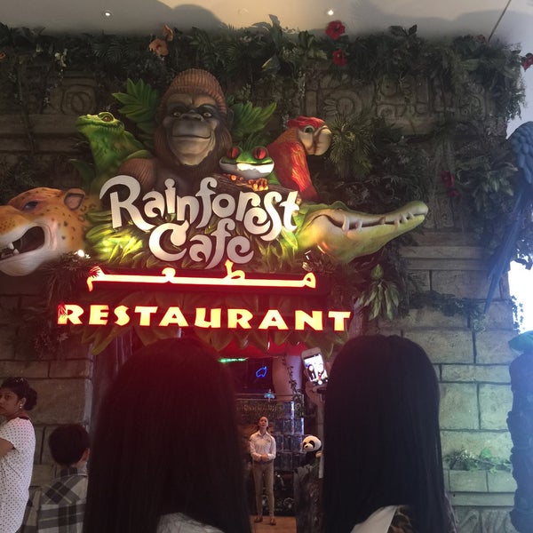Photo taken at Rainforest Cafe Dubai by Claudine S. on 5/21/2016