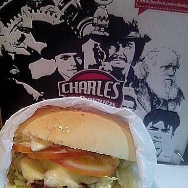 6/8/2014にMarcos D.がCharles Burgerで撮った写真