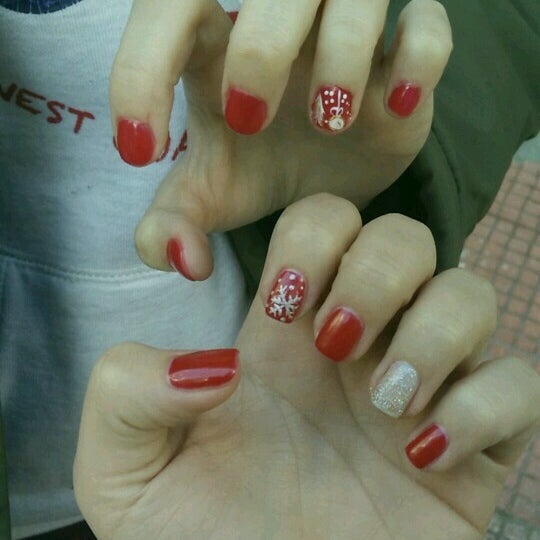 Черные ногти. Nails point. Nails point. Темный маникюр. Розовый маникюр с леопардовым принтом.