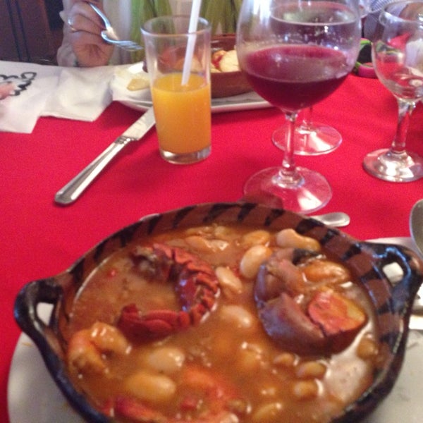 Das Foto wurde bei Restaurante La Finca Española von Ignacio G. am 10/31/2013 aufgenommen