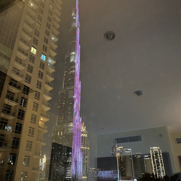 Foto diambil di Ramada Downtown Dubai oleh Julia C. pada 1/21/2023