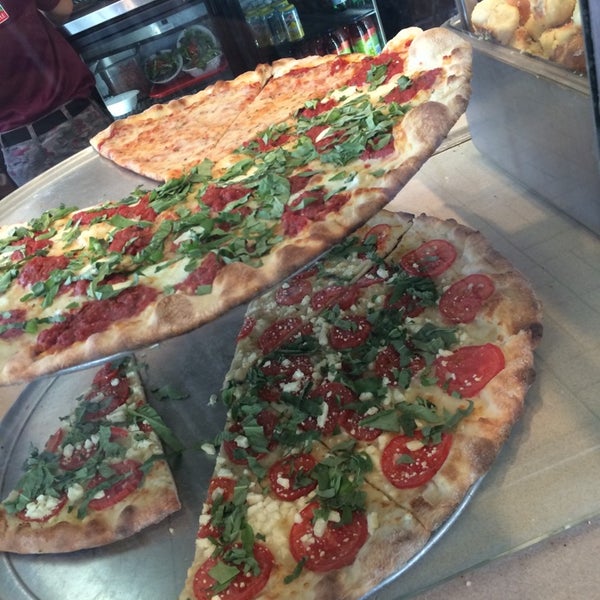 7/27/2014にRoxsand B.がMamma s Brick Oven Pizza &amp; Pastaで撮った写真