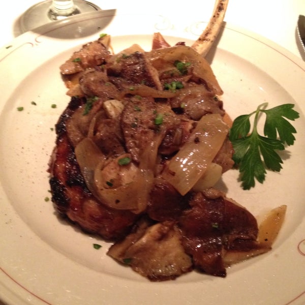 Love all the food especially the veal chop and the Napoleon dessert.