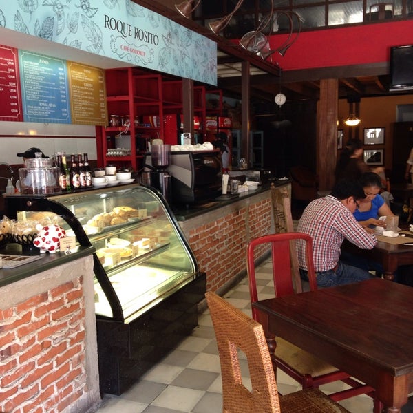 4/13/2014 tarihinde Walter C.ziyaretçi tarafından Roque Rosito Café Gourmet'de çekilen fotoğraf