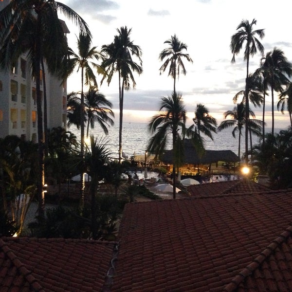 รูปภาพถ่ายที่ Plaza Pelicanos Grand Beach Resort โดย Gera A. เมื่อ 1/2/2016