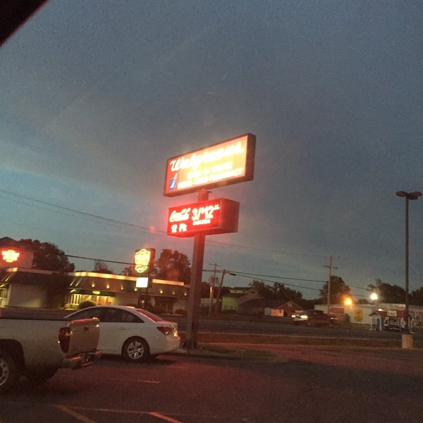 Walgreens Pharmacy in Russellville