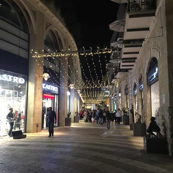 Photo taken at Mamilla Mall by ibrahim Y. on 11/4/2017