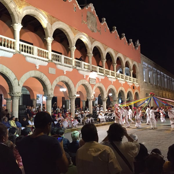 Foto diambil di Palacio Municipal de Mérida oleh Ricardo V. pada 1/19/2016