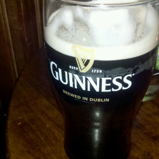 รูปภาพถ่ายที่ Keegan&#39;s Irish Pub โดย Baskin T. เมื่อ 12/7/2012