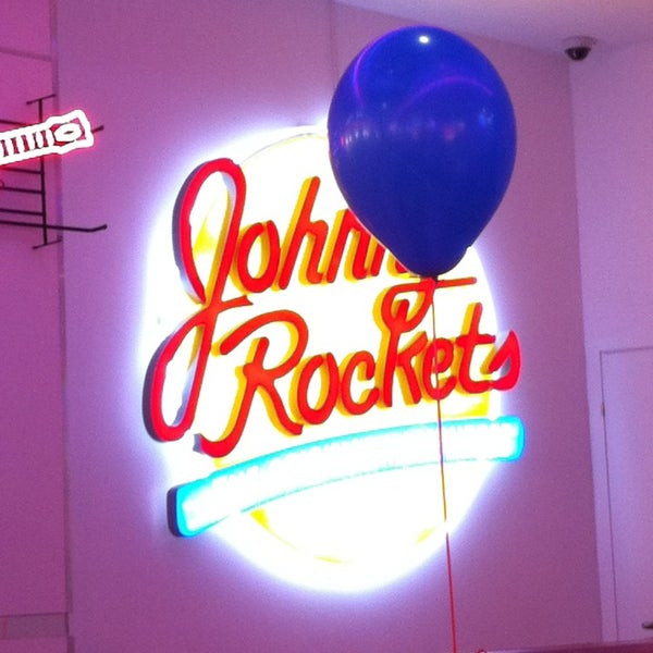 Photo taken at Johnny Rockets by Alex E. on 9/4/2013