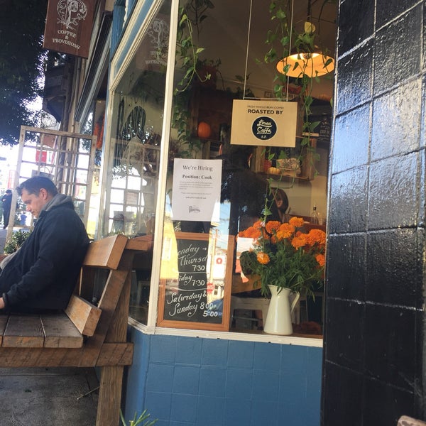 11/3/2019 tarihinde Anna J.ziyaretçi tarafından Provender Coffee'de çekilen fotoğraf