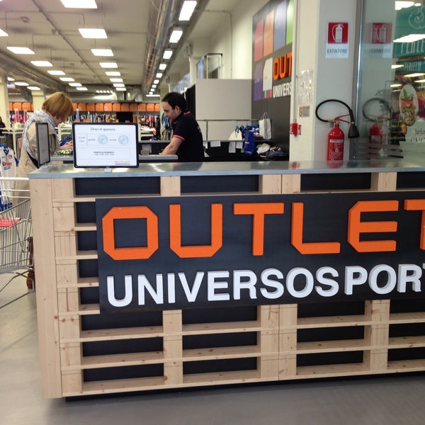 Foto di Universo Sport - Outlet - Negozio di articoli sportivi
