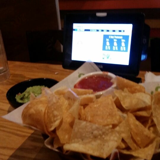 Photo taken at Chili&#39;s Grill &amp; Bar by Jason L. on 7/20/2014