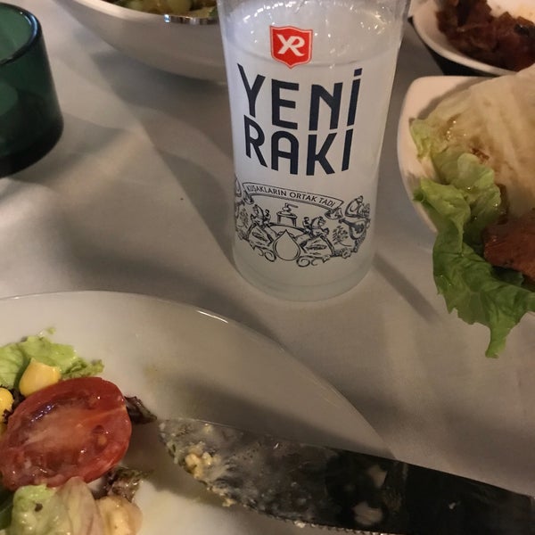 Foto tomada en Neyzen Restaurant  por Esra Ç. el 3/31/2018