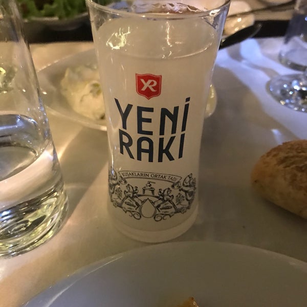 Foto tomada en Neyzen Restaurant  por Esra Ç. el 4/21/2018