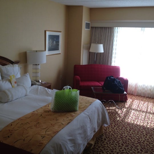 10/5/2012 tarihinde Frank C.ziyaretçi tarafından Mystic Marriott Hotel &amp; Spa'de çekilen fotoğraf