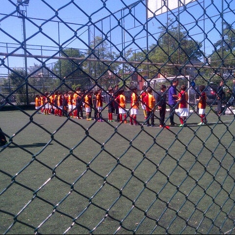 5/17/2014 tarihinde айка а.ziyaretçi tarafından Etiler Galatasaray Futbol Okulu'de çekilen fotoğraf