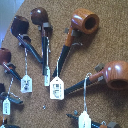 Edwards Pipes, Tobacco & Fine Cigars Smoke Shop in Lake Hollingsworth