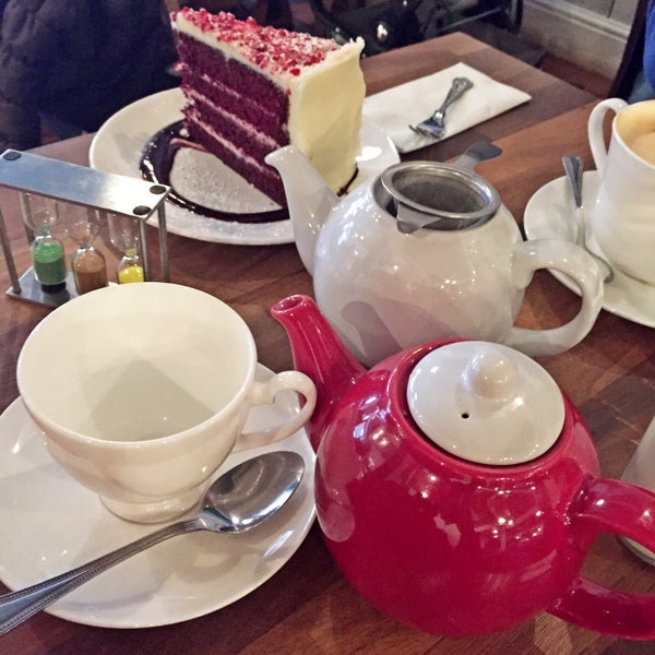 Photo taken at Teacup Kitchen by Y on 3/14/2015