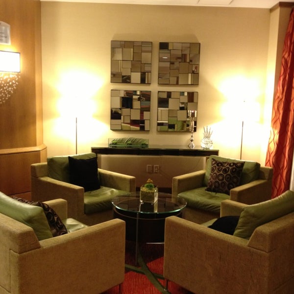 Photo taken at Renaissance Charlotte SouthPark Hotel by Diana on 10/21/2013