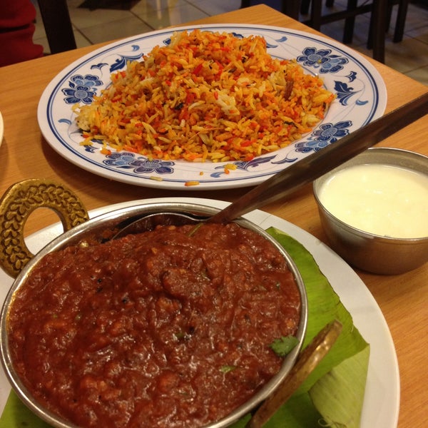 Foto tirada no(a) Curry Leaf Restaurant por Qishin T. em 5/1/2013