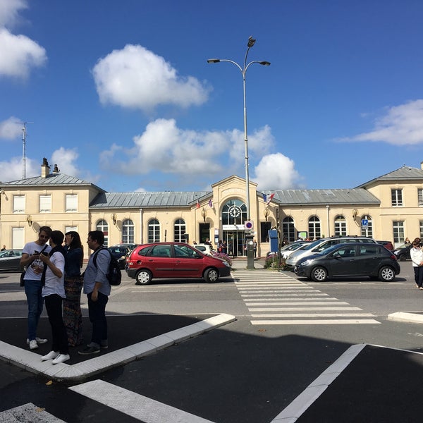 Photos at Gare SNCF de Chantilly - Gouvieux - Rail Station in Chantilly