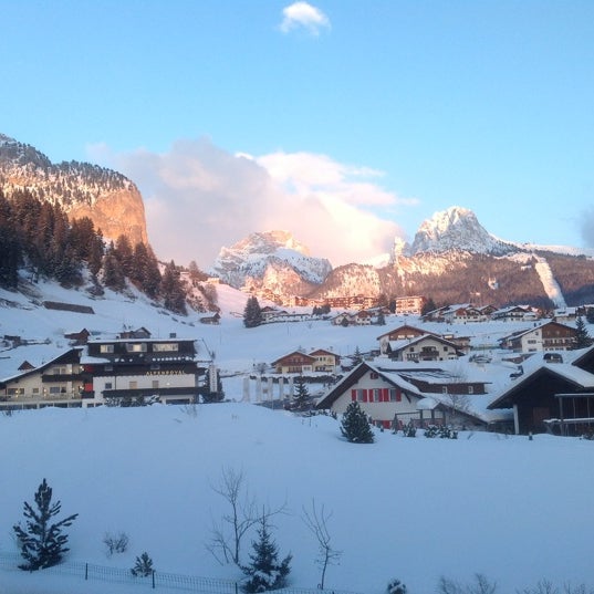 2/25/2013 tarihinde Andrey D.ziyaretçi tarafından Alpenroyal Grand Hotel'de çekilen fotoğraf