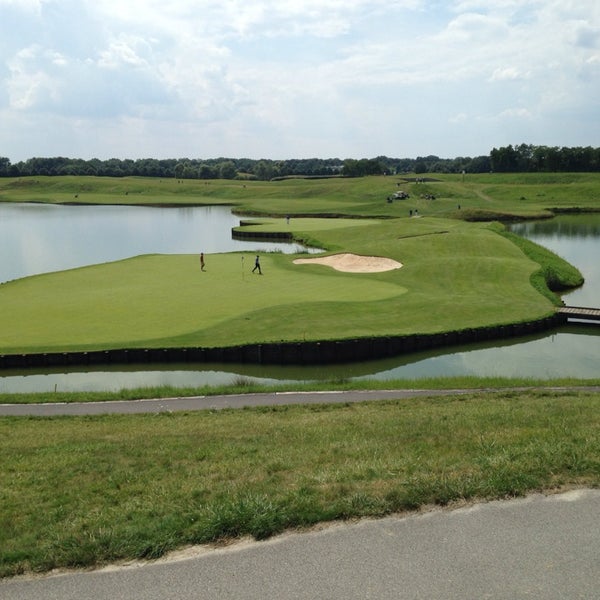 Foto diambil di Golf National oleh Aurélien pada 7/27/2014