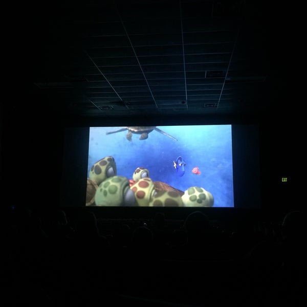 Welden Theatre Indie Movie Theater in Saint Albans