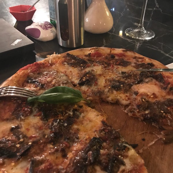 Photo taken at Metre Pizza by Aysegul S. on 3/20/2018