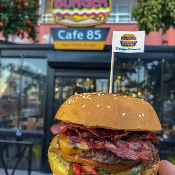 1/18/2019 tarihinde Mehmet K.ziyaretçi tarafından Cafe Burger 85'de çekilen fotoğraf