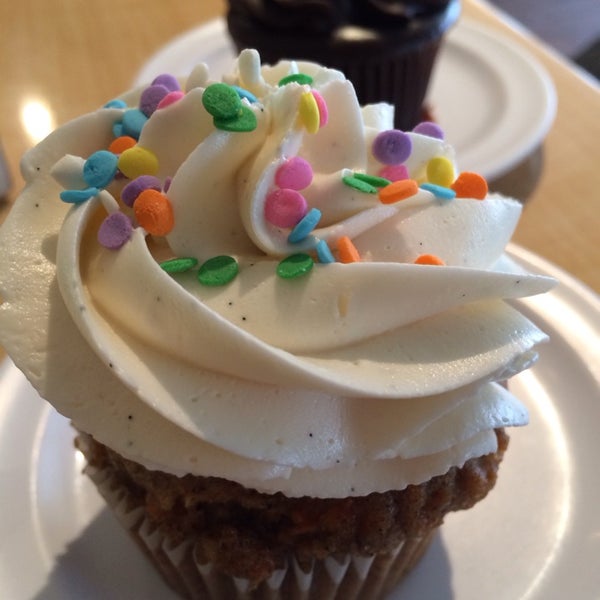 Photo taken at Molly&#39;s Cupcakes by Leeza D. on 2/24/2014