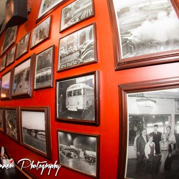 9/4/2013にBradon P.がHarry&#39;s Restaurant &amp; Barで撮った写真