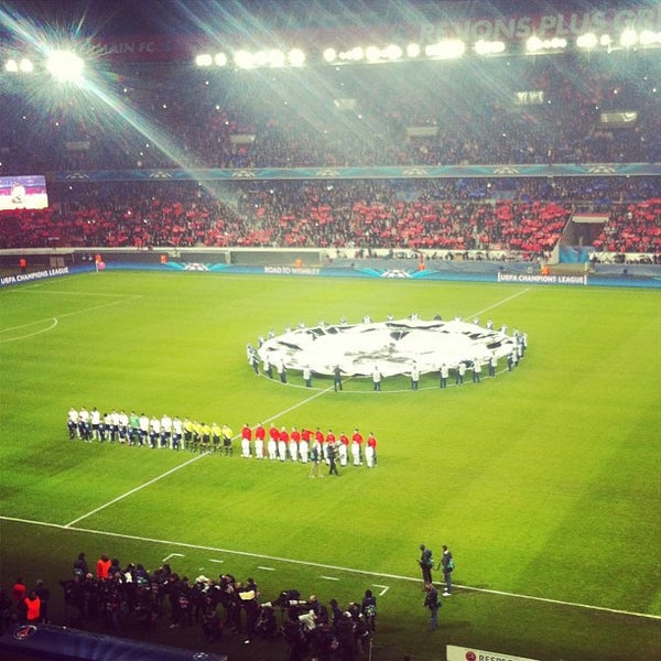 次での写真 Parc Des Princes Auteuilのサッカースタジアム