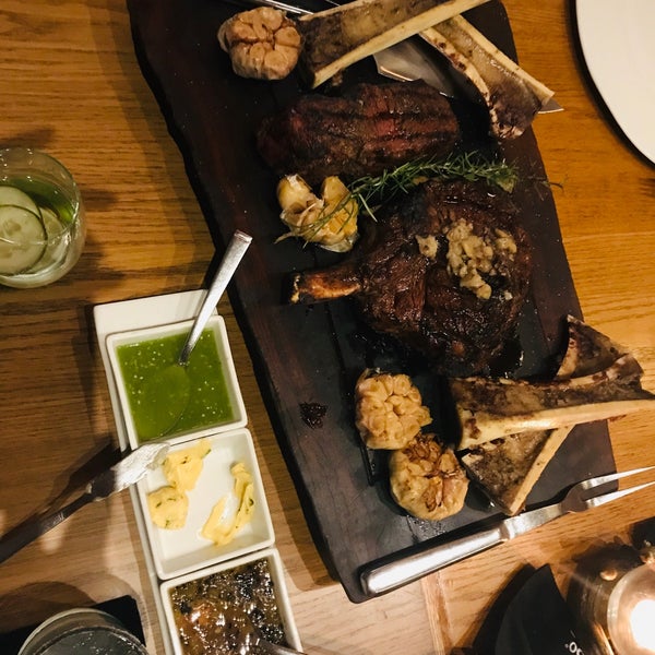 1/3/2019 tarihinde Виктория П.ziyaretçi tarafından 130 Grados Steakhouse'de çekilen fotoğraf