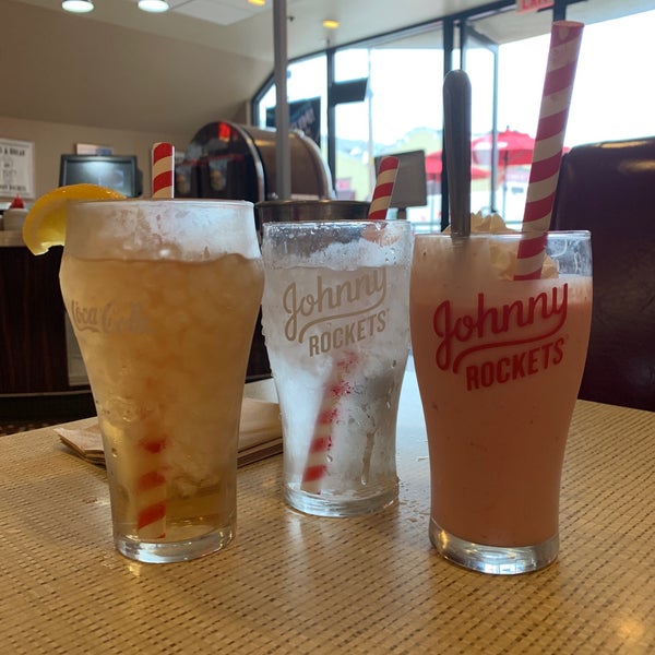 Johnny Rockets - Burger Joint in Monterey