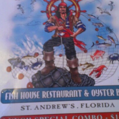 Foto scattata a Captain&#39;s Table Fish House Restaurant da Cory T. il 12/22/2012