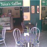9/4/2013 tarihinde Turco&#39;s Coffeeziyaretçi tarafından Turco&#39;s Coffee'de çekilen fotoğraf