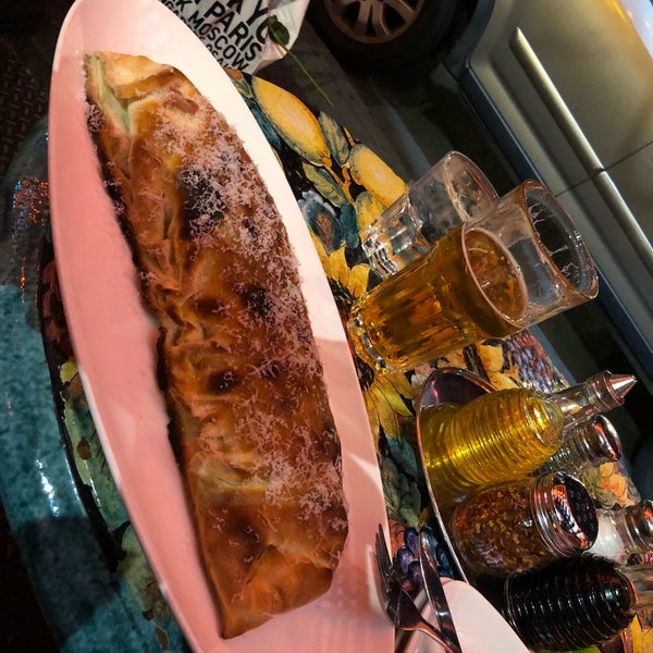 5/13/2019 tarihinde Renato B.ziyaretçi tarafından Calzone&#39;s Pizza Cucina'de çekilen fotoğraf