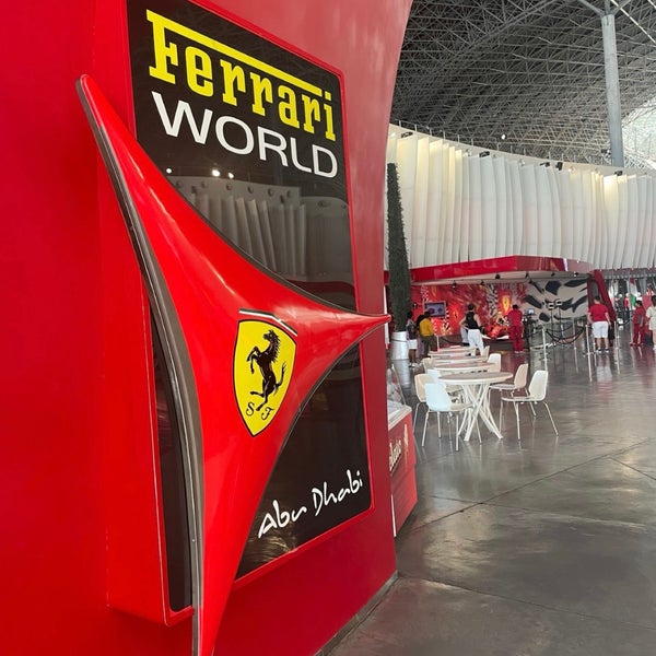 รูปภาพถ่ายที่ Ferrari World โดย A2 เมื่อ 5/8/2024