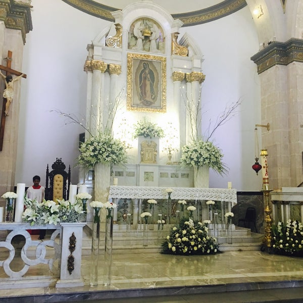 Photo taken at Iglesia Santuario De Guadalupe by Jakessita D. on 5/8/2016