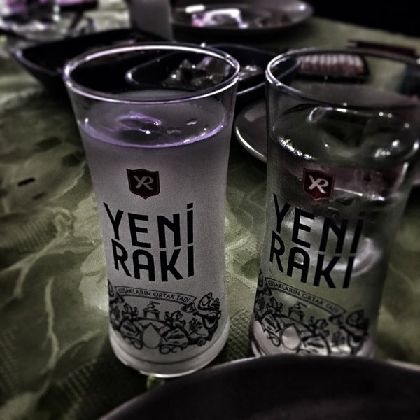 Das Foto wurde bei Boğaz Restaurant von Aytaç Ö. am 3/5/2017 aufgenommen